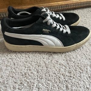 Black Womens Pumas
